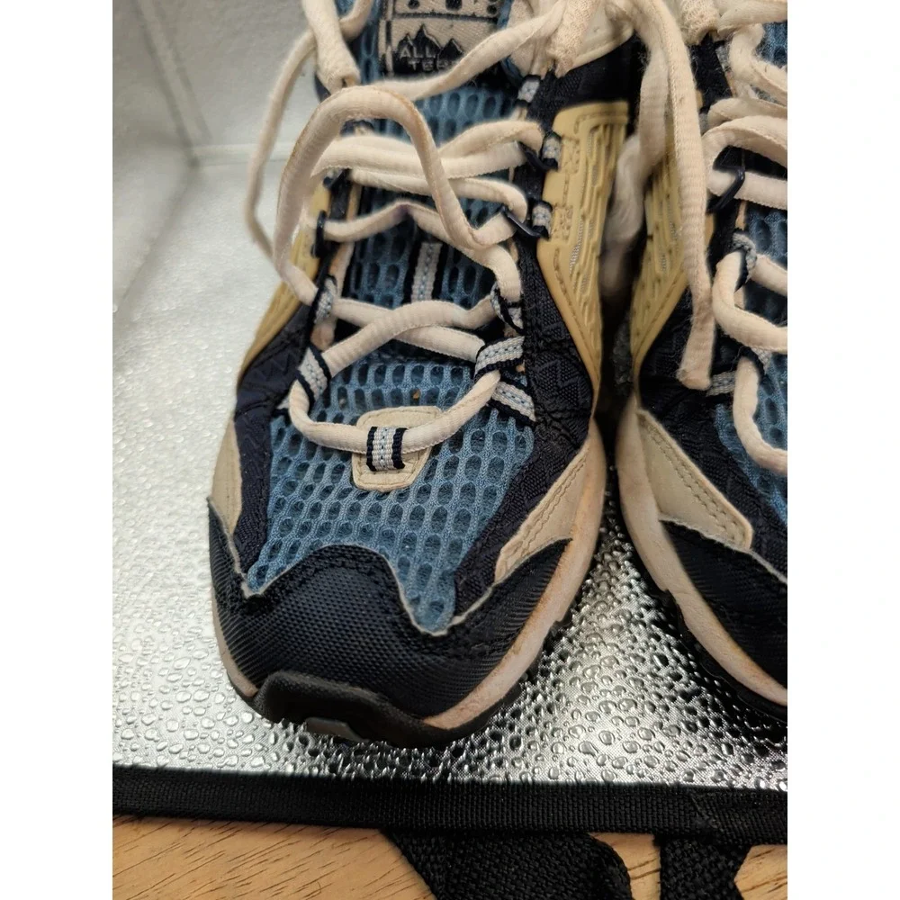NEW BALANCE 808 Womens Size 8D Navy Blue Sneakers‎ Could Use New Laces